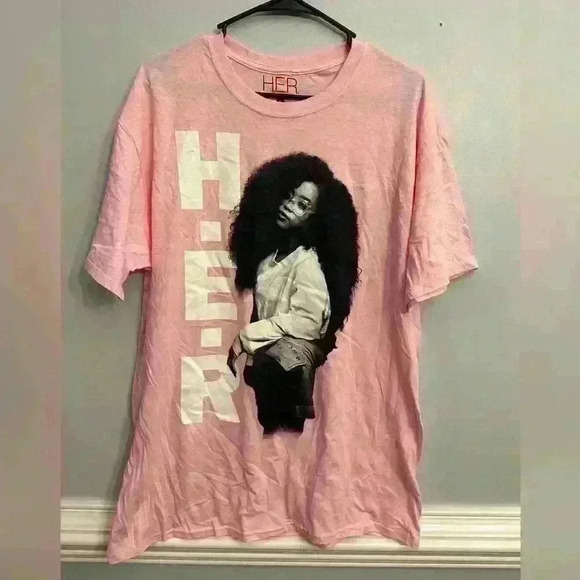 H.E.R band tee - Picture 1 of 3